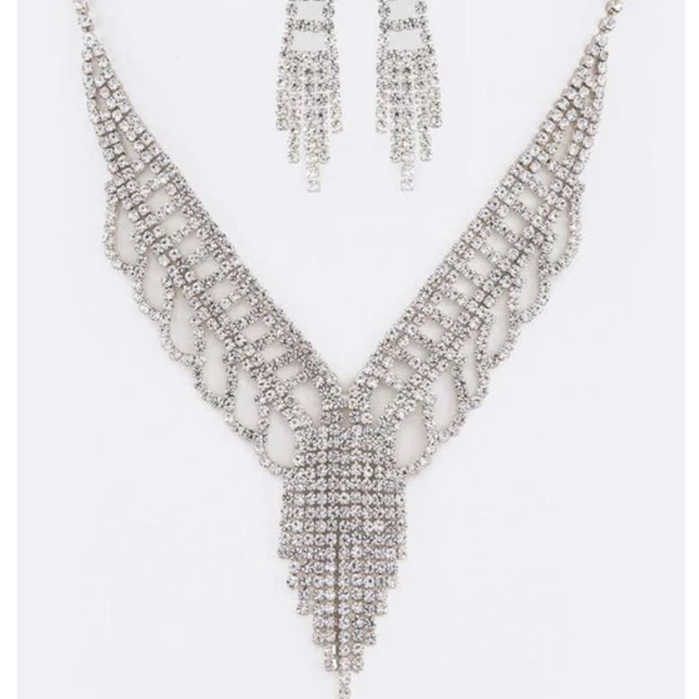 NWOT Statement Cubic Zirconia Silver Tassel Necklace/Earrings Set, retailed $50